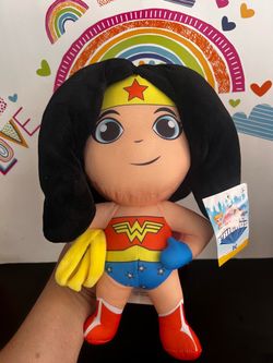 DC FRIENDS WONDER WOMAN LARGE 13 INCH BRAND NEW PLUSH!  AWESOME!