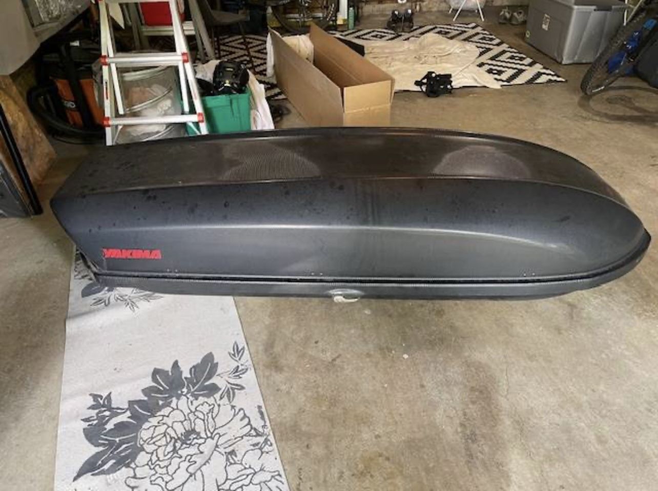 Cargo Box Yakima Carbonite 16