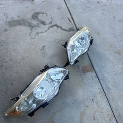 2010 Toyota corrolla luces  originales