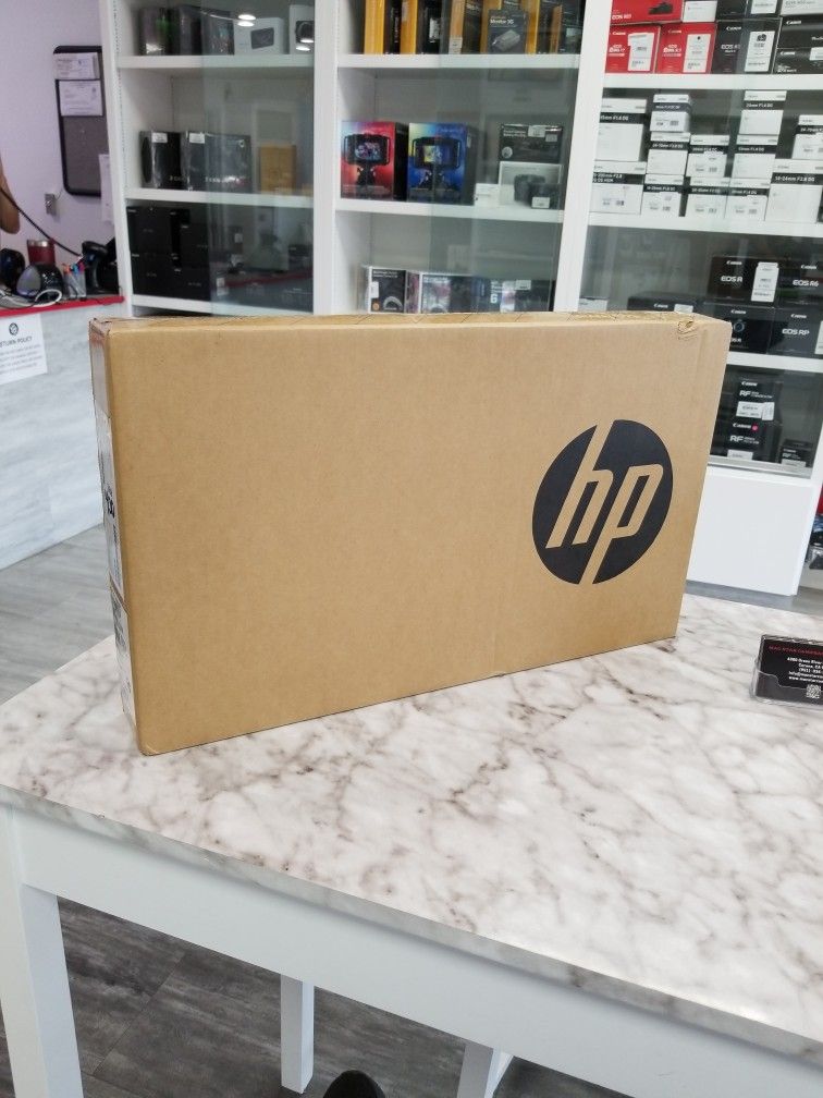 Hp Gaming Laptop I5/8/GTX1650 Brand New