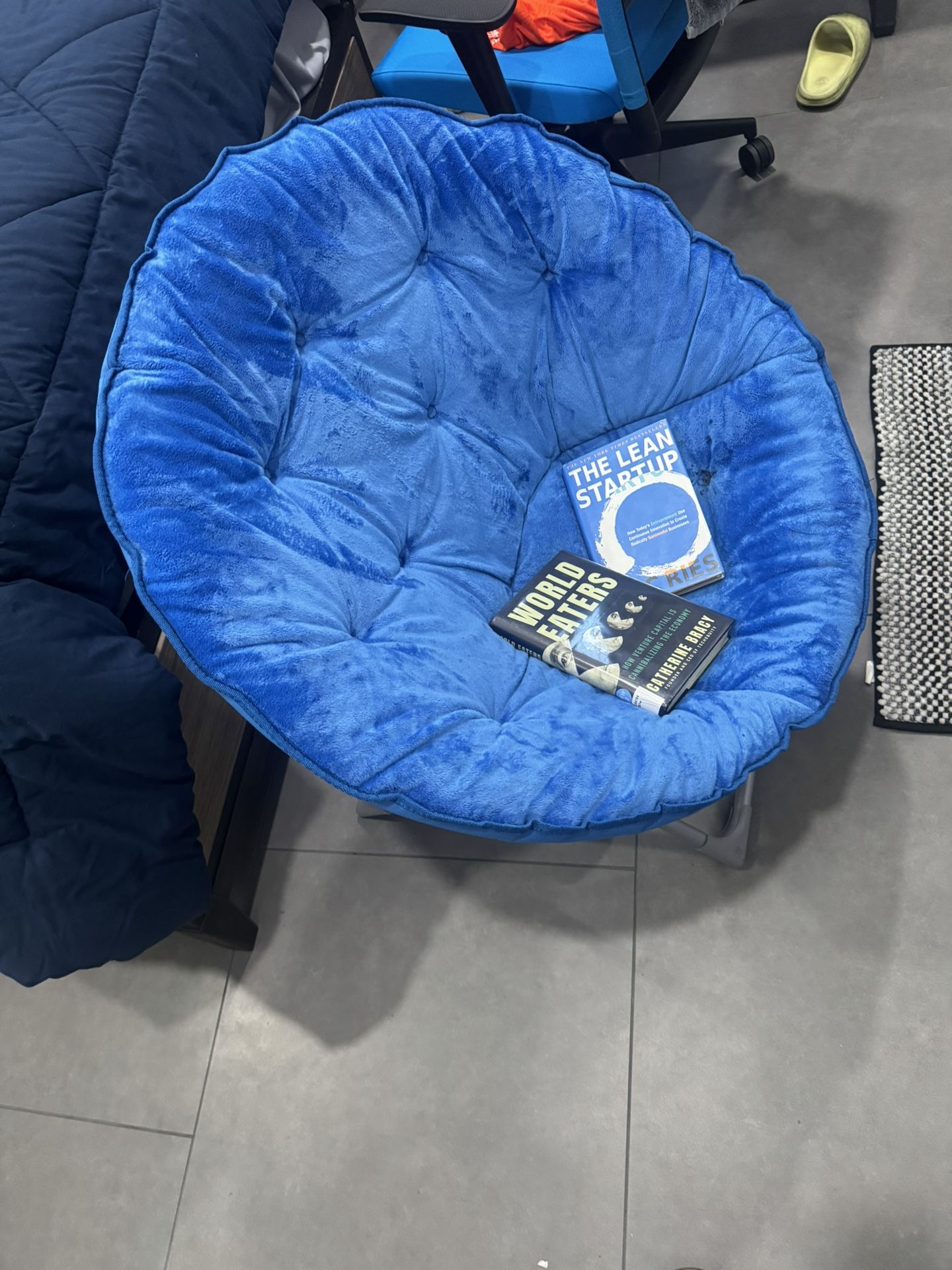 olding Saucer Chairs for Adults