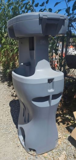 Hand wash station