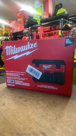 Milwaukee M18 - 2 Gallon Wet/Dry Vacuum (TOOL ONLY)