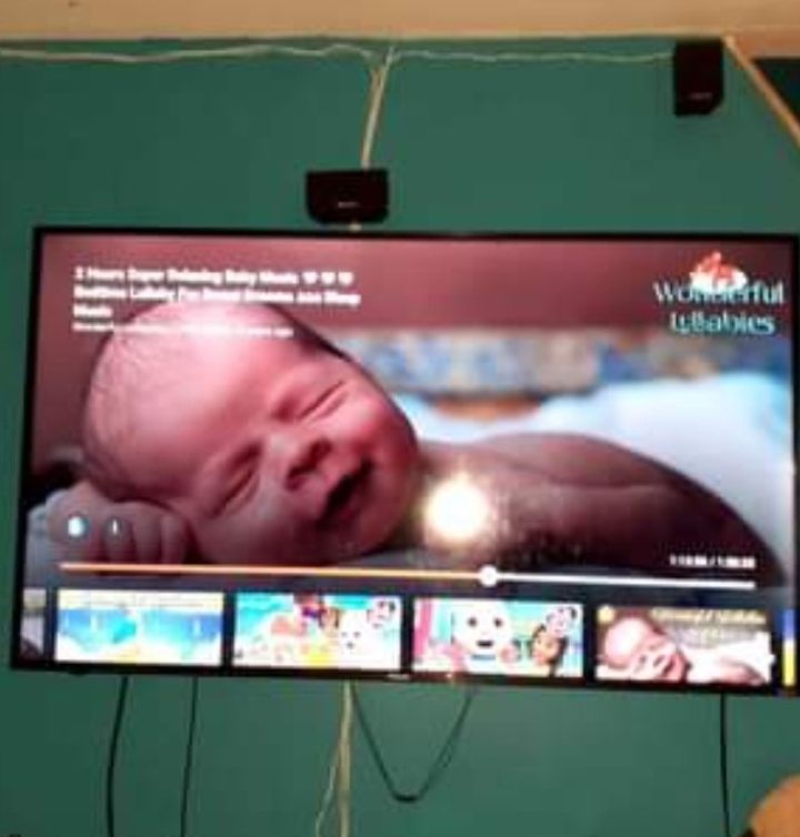 58 Inch Roku Hisense SMART TV