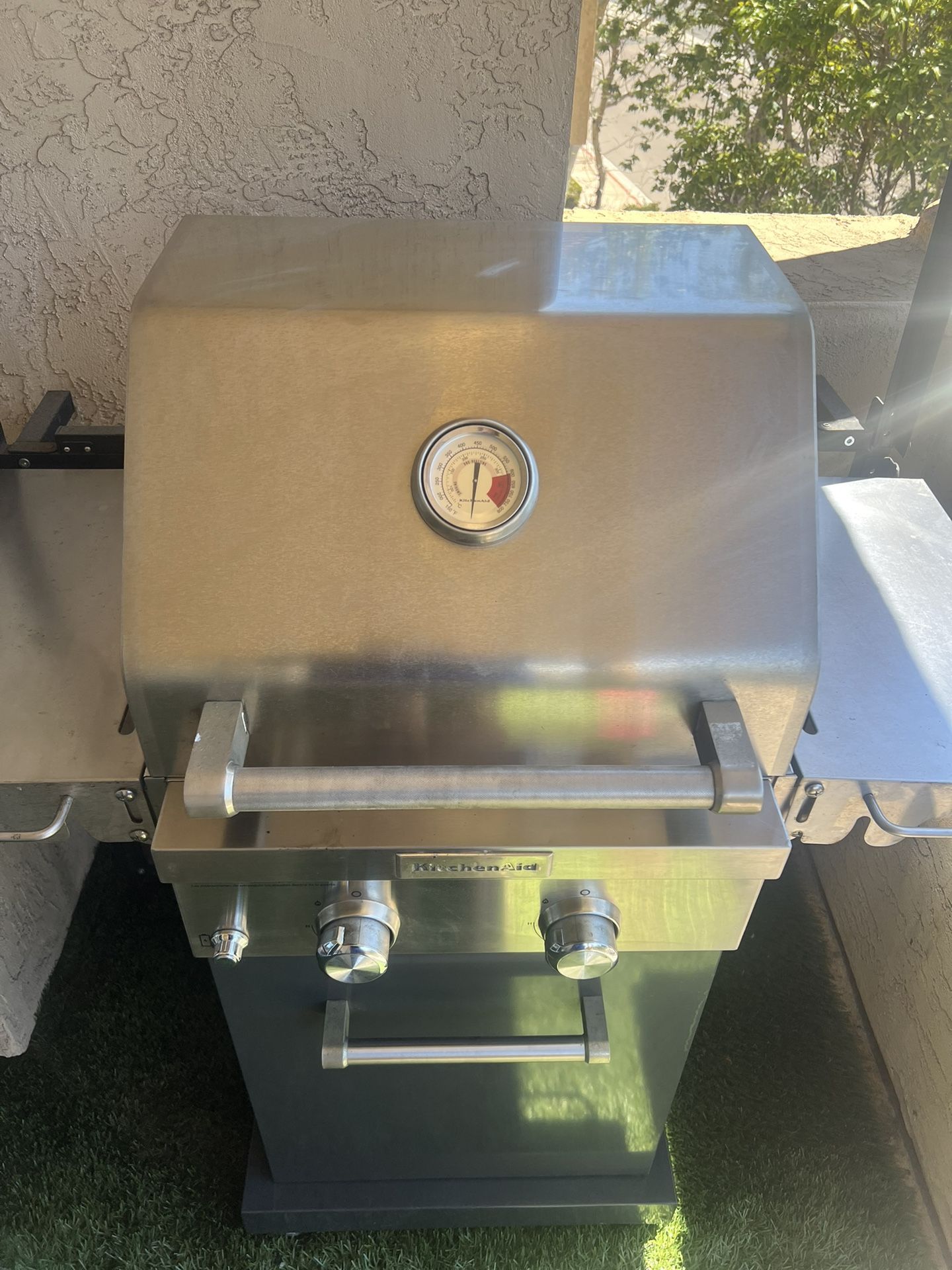 Grill- Kitchen Aid Bbq