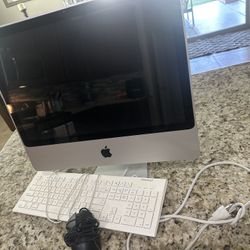 Older iMac Computer 