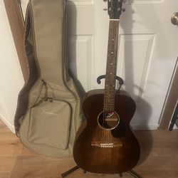 Acoustic Guitar Bundle 