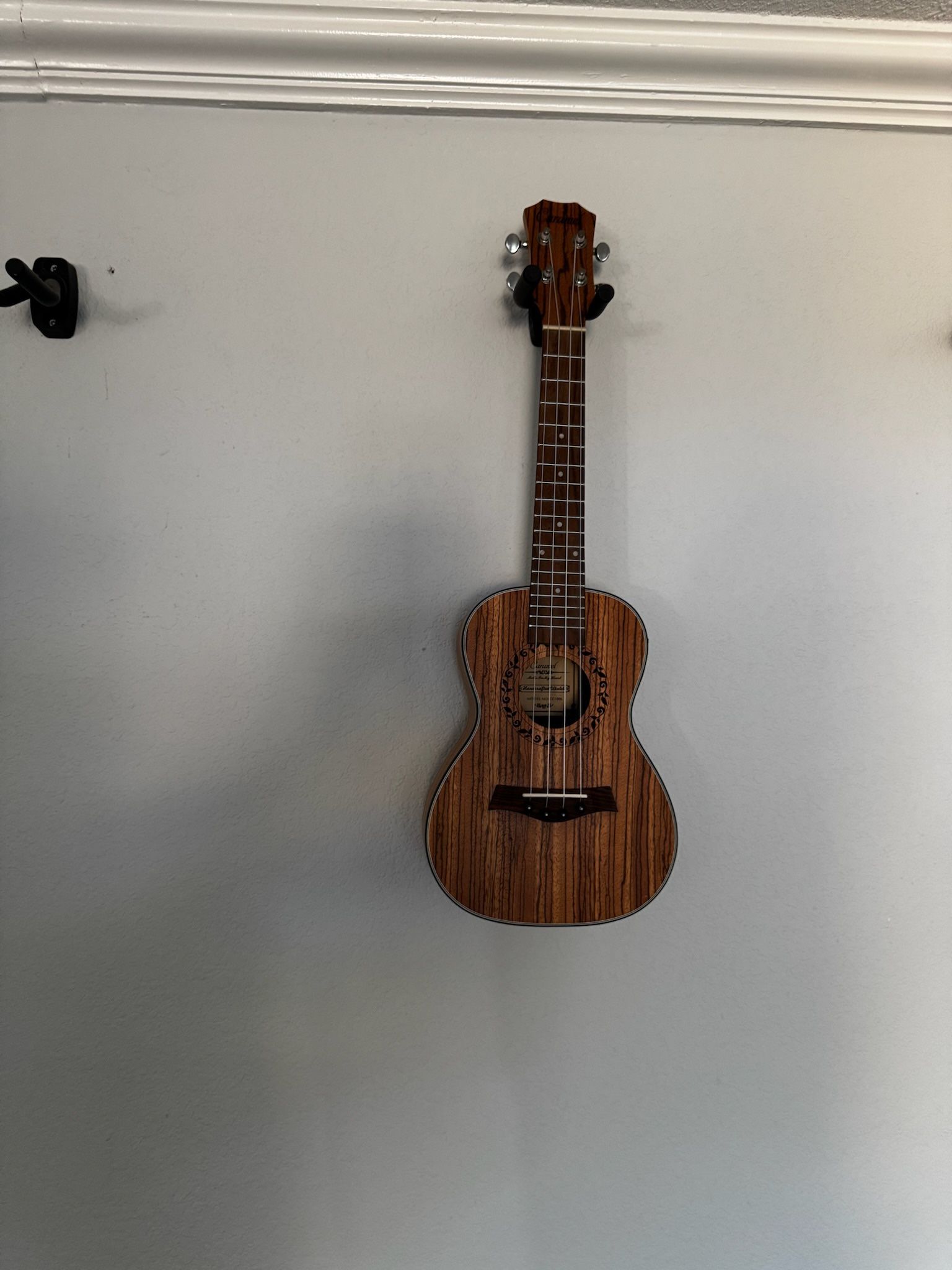 Caramel CT102A Zebra Wood Tenor Acoustic Ukulele