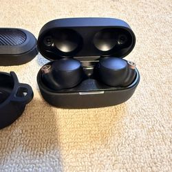 Sony  WF1000XM4 Ear Buds/Excellent Condition/MUST SEE!!! Xm4