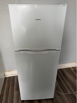 Hotpoint fridge refrigerator for sale