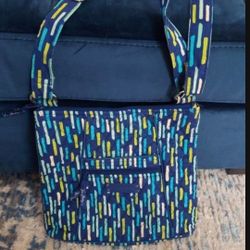 HARDLY USED VERA BRADLEY  BAG