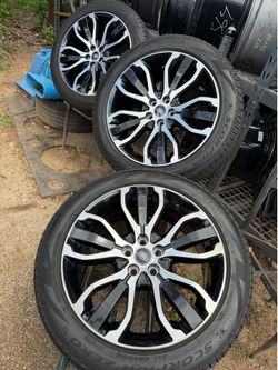 2023 Range Rover Sport 21” wheels Pirelli tires