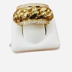 Miami Cuban ring 10 k with Moissanite ( may)