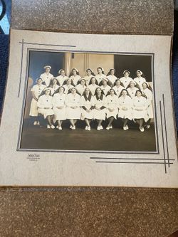 Vintage Nursing School / Hospital Group Photograph – Chicago