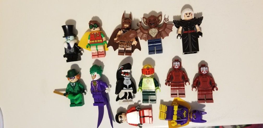 Lego BATMan Minifigures X 13 All In Excellent Condition!