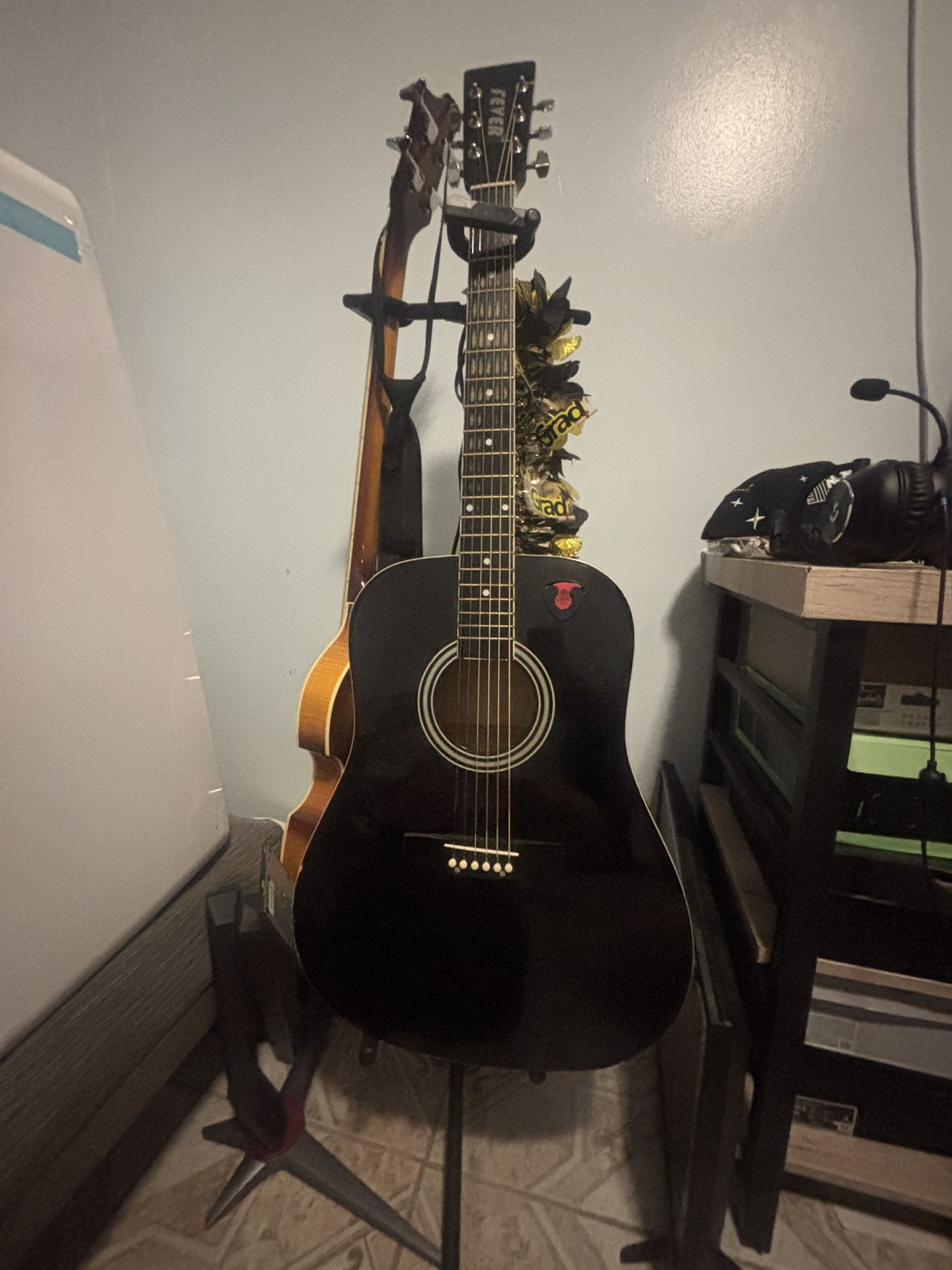 Fever Lefty Guitar