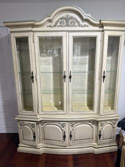 China Cabinet Solid Wood