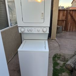 24 INCHES WIDE WHIRLPOOL GAS STACKABLE 