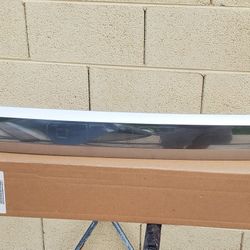 Yukon liftgate center molding