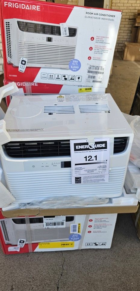 Frigidaire 6,000 BTU 250 sq ft Window Air Conditioner with Remote in White,