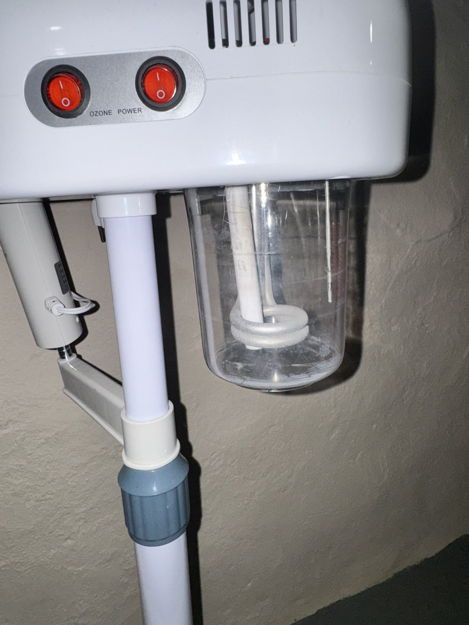 Facial Steamer with Magnifying Lamp