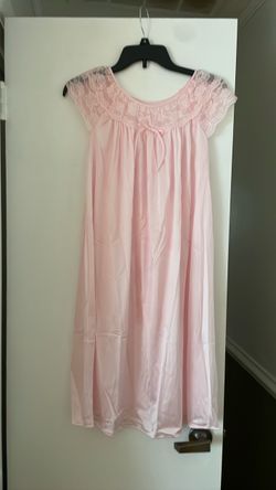Ladies nightgown