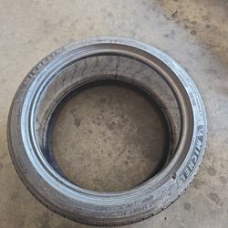 265/40/21 Michelin tire 265 40 21