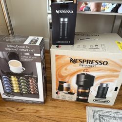 Nespresso Machine With Tray  