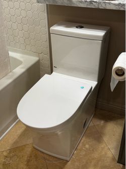 Brand new deer valley Home Depot toilet never used