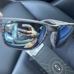 Brand New Oakley Polarized Sunglasses