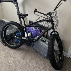 Tuesday Cruiser bike w/ fat tires