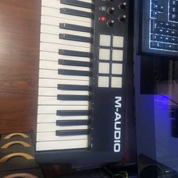 M-AUDIO keybord OXYGEN 61