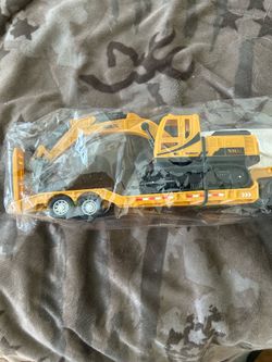 Nice semi truck with excavator