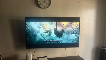 2021 50 in Onn smart tv and mount