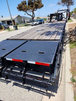 30' goose neck flat bed trailer with ramp 2022 Texas Trailer