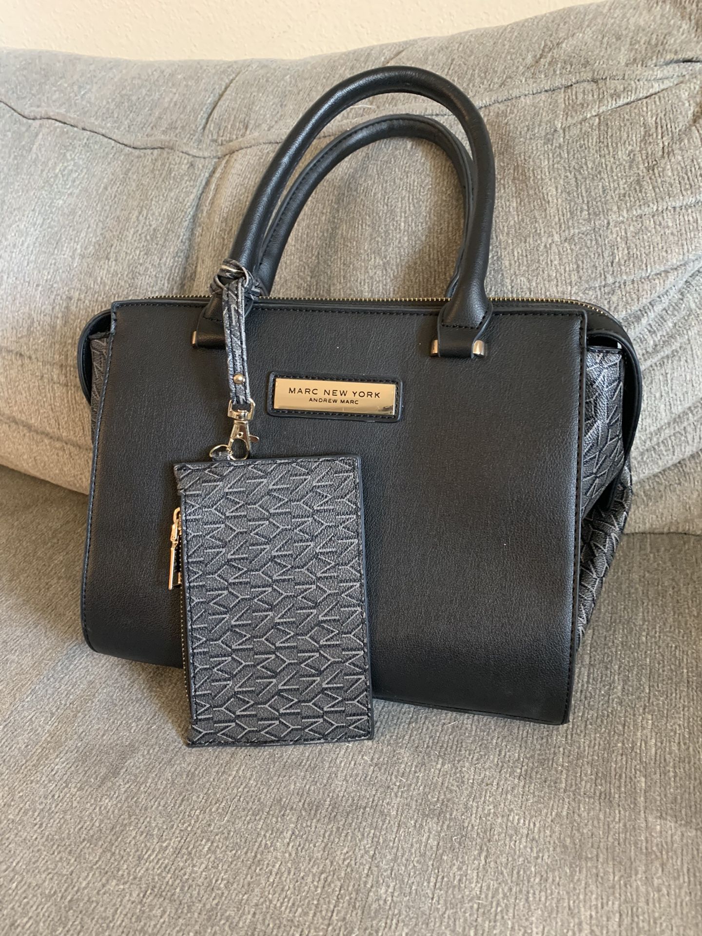 Marc Jacobs Handbag With Change Wallet