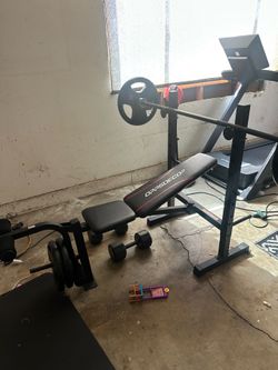 Bench press with bar