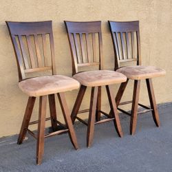 SET OF 3 THOMASVILLE SOLID WOOD SWIVEL BAR STOOLS MADE IN CANADA