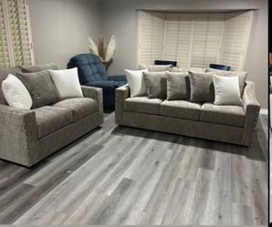 (ANY COLOR CUSTOMIZABLE) Brand new elegant super plush sofa loveseat set