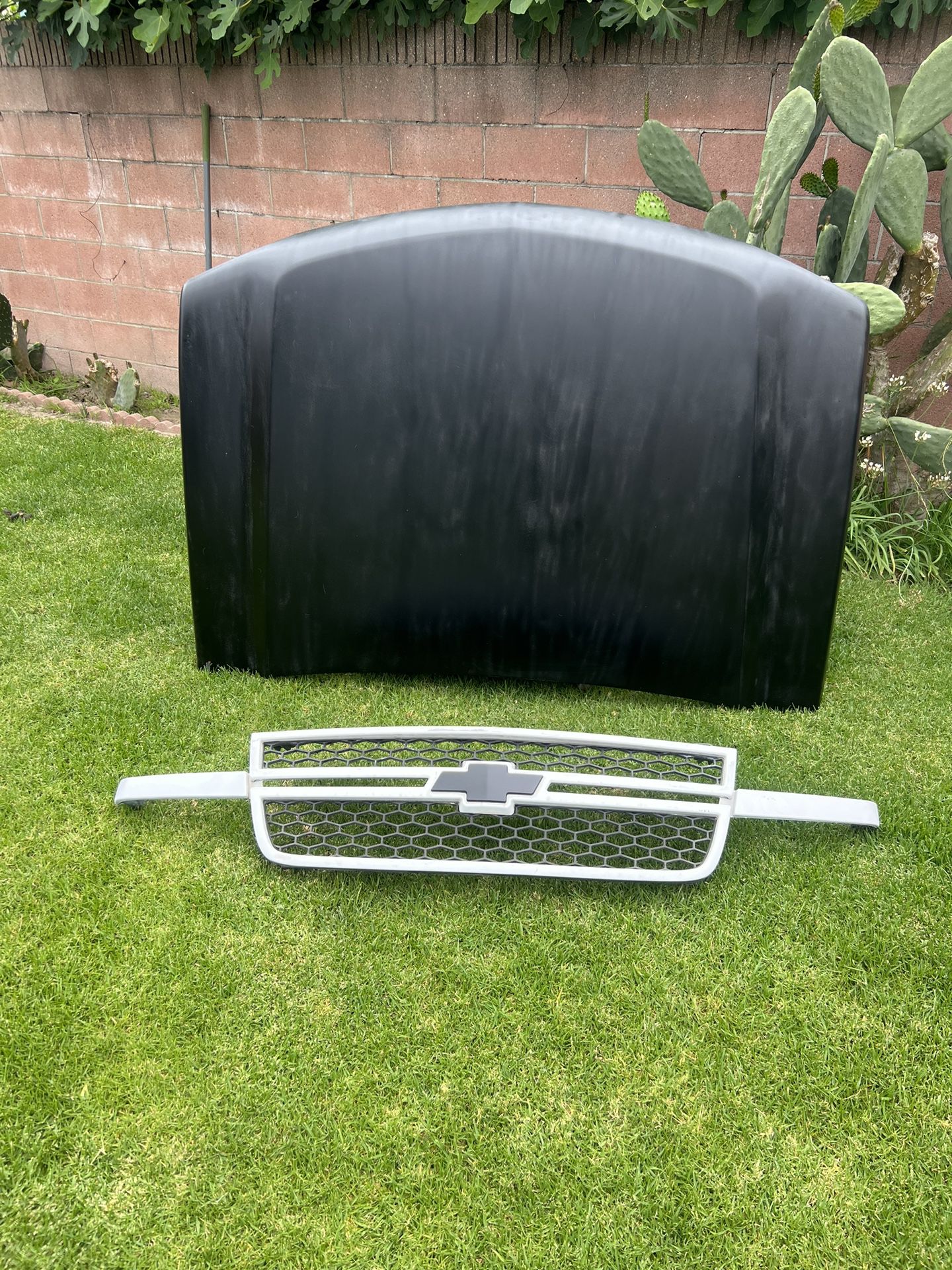 2003-2006 Chevy Hd Hood And Grill 