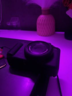 Sony ZV-1F Camera + 5 Batteries — Perfect Condition 🎥