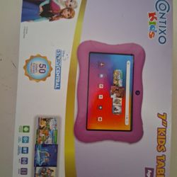 Girls Disney Themed Tablet In Box Brand New WITH Case