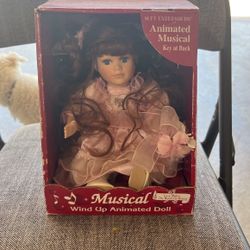 Soft Expressions Vintage Wind Up Musical Animated Doll 