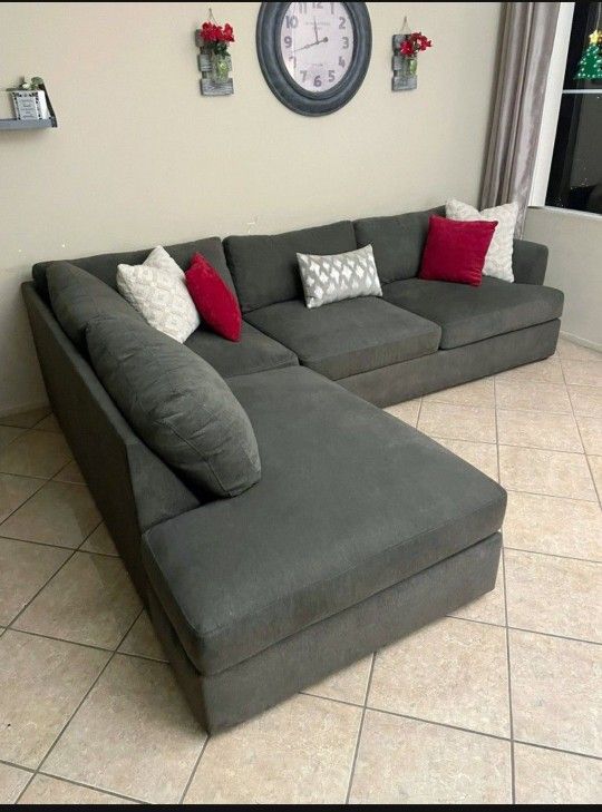 High Quality Grey Sectional Couch From Jerome's
