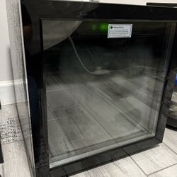 Black Mini Refrigerator 