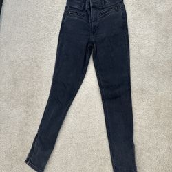 Women’s Black Skinny Jeans Size 4