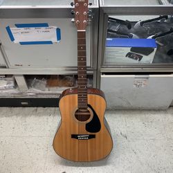Yamaha Guitar 