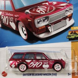 2023 Hot Wheels Super Treasure Hunt Datsun Bluebird Wagon (510)