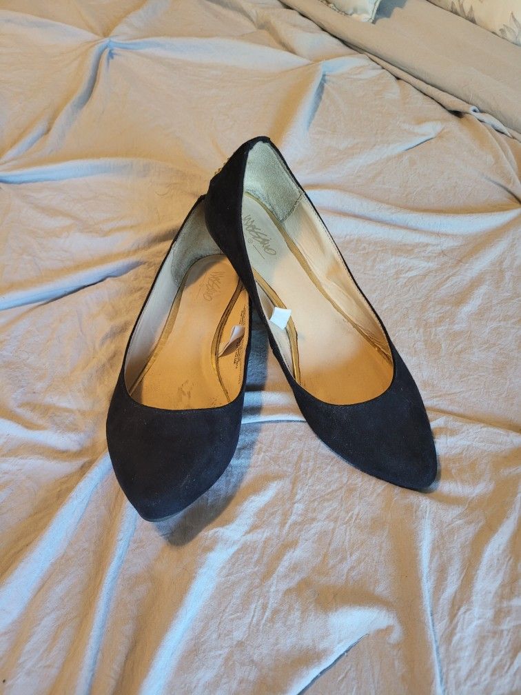 Women Flats - Size 6