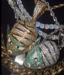 Iced out Piccolo Pendant (Gold)
